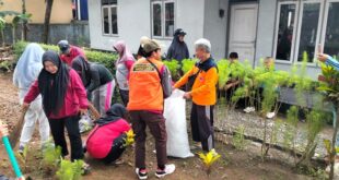Pramuka Lumbir Gelar Bakti Sosial Lingkungan di Wangon, Ajak Warga Peduli Alam